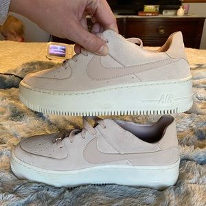 Pink suede Nike Air Force 1 7.5W